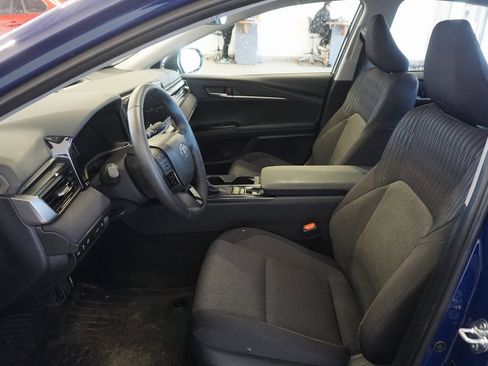 Used 2025 Toyota Camry LE w/ Convenience Package image 17