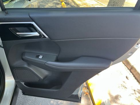 Used 2024 Mitsubishi Outlander SE FWD image 28
