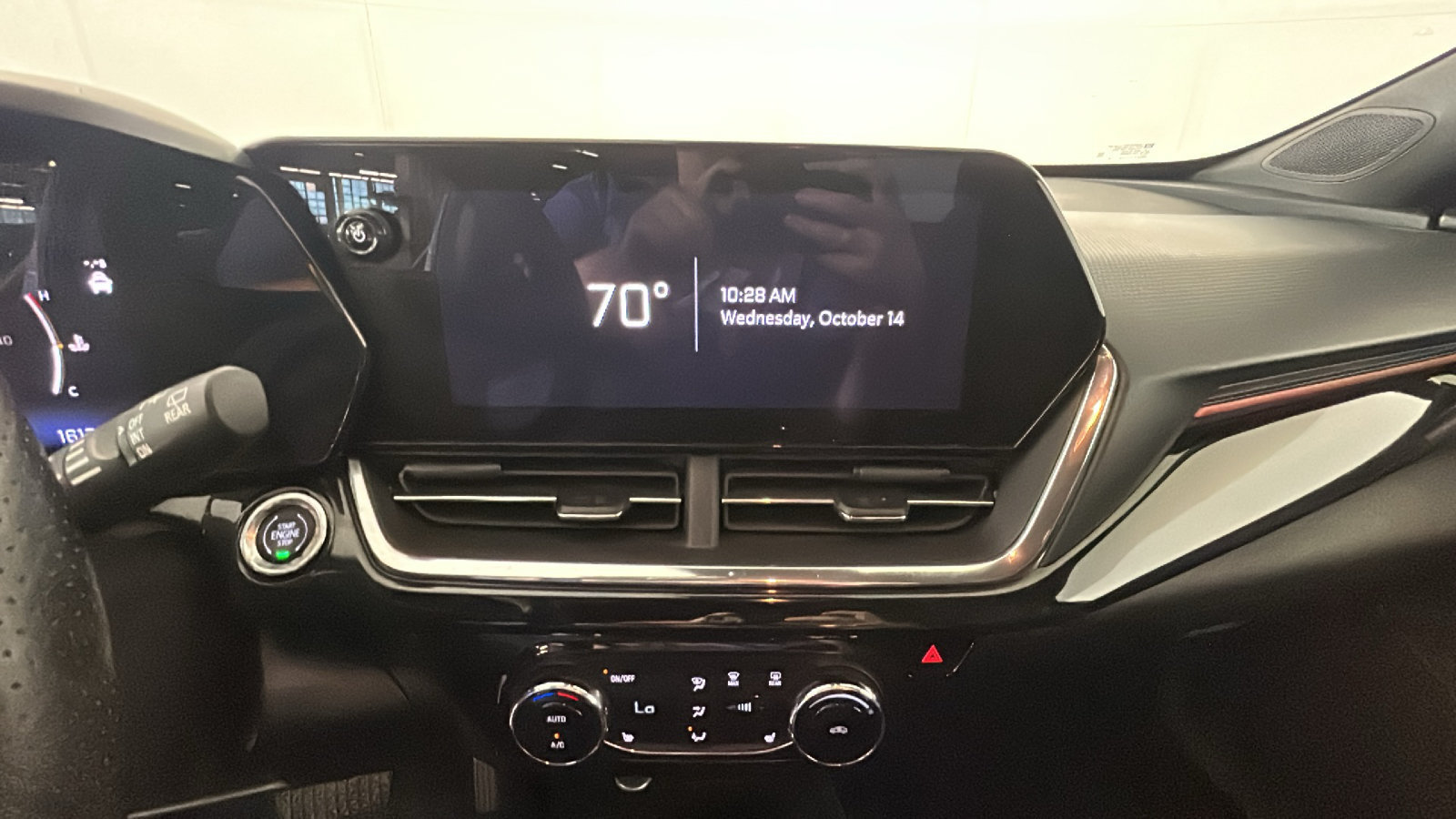 Used 2025 Chevrolet Trax RS w/ Driver Confidence Package FWD image 28