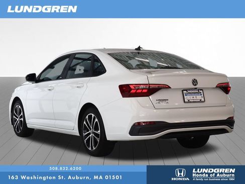 Used 2023 Volkswagen Jetta Sport FWD image 3