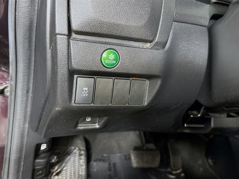 Used 2017 Honda Fit EX-L image 11