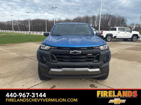 Used 2023 Chevrolet Colorado Trail Boss image 9