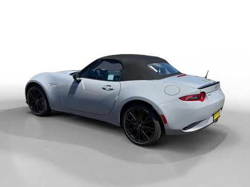 New 2026 MAZDA MX-5 Miata Club RWD image 3