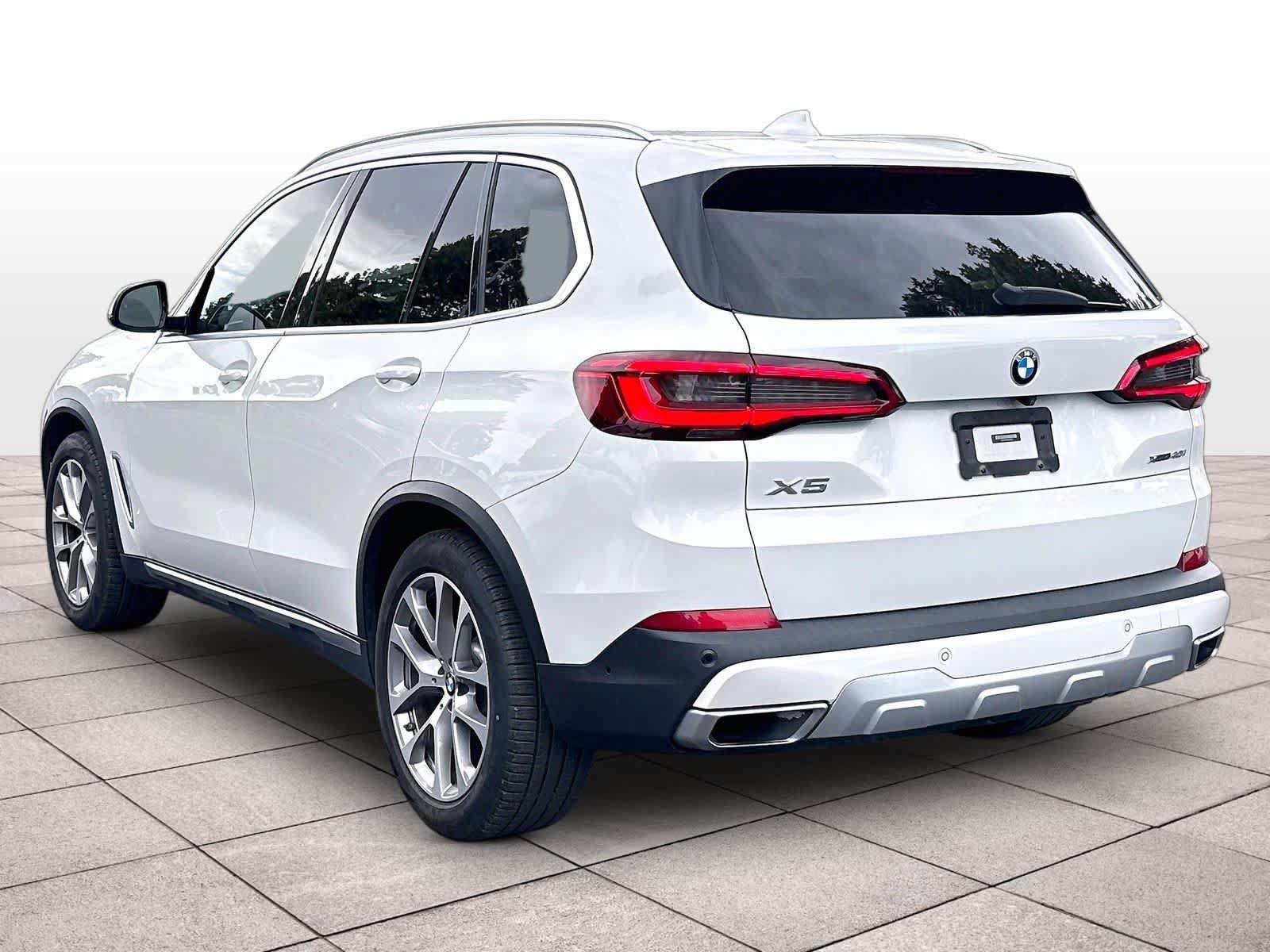 Used 2019 BMW X5 xDrive40i w/ Premium Package 2 AWD/4WD image 4