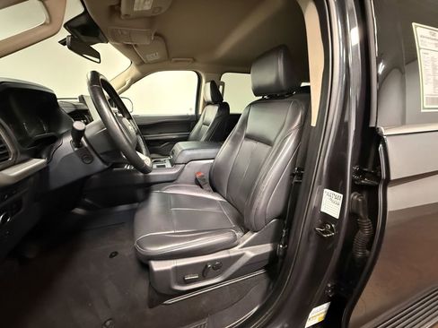 Used 2024 Ford Expedition Max XLT RWD image 12