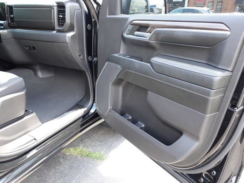 Used 2024 Chevrolet Silverado 1500 LT AWD/4WD image 32