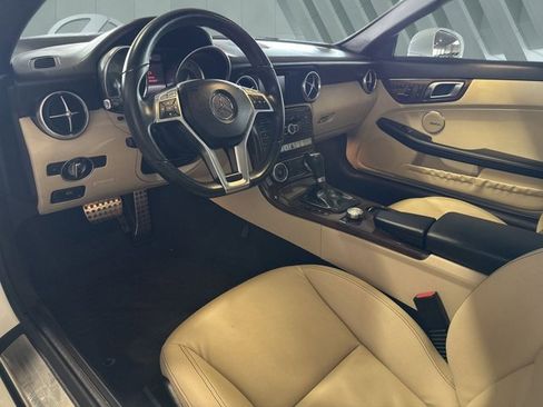 Used 2015 Mercedes-Benz SLK 250 image 11