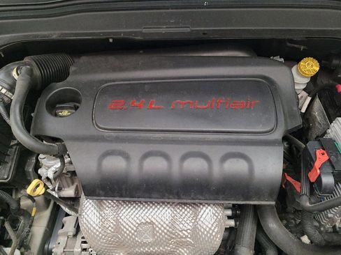 Used 2016 Jeep Renegade Limited image 30