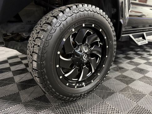 Used 2015 Toyota Tacoma TRD Pro w/ TRD Sport Package image 8