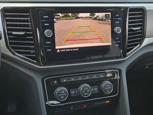 Used 2023 Volkswagen Atlas SE image 27