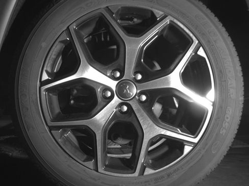 Used 2025 Jeep Compass Limited image 14