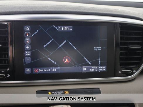 Used 2021 Kia Sportage EX w/ EX Technology Package image 3