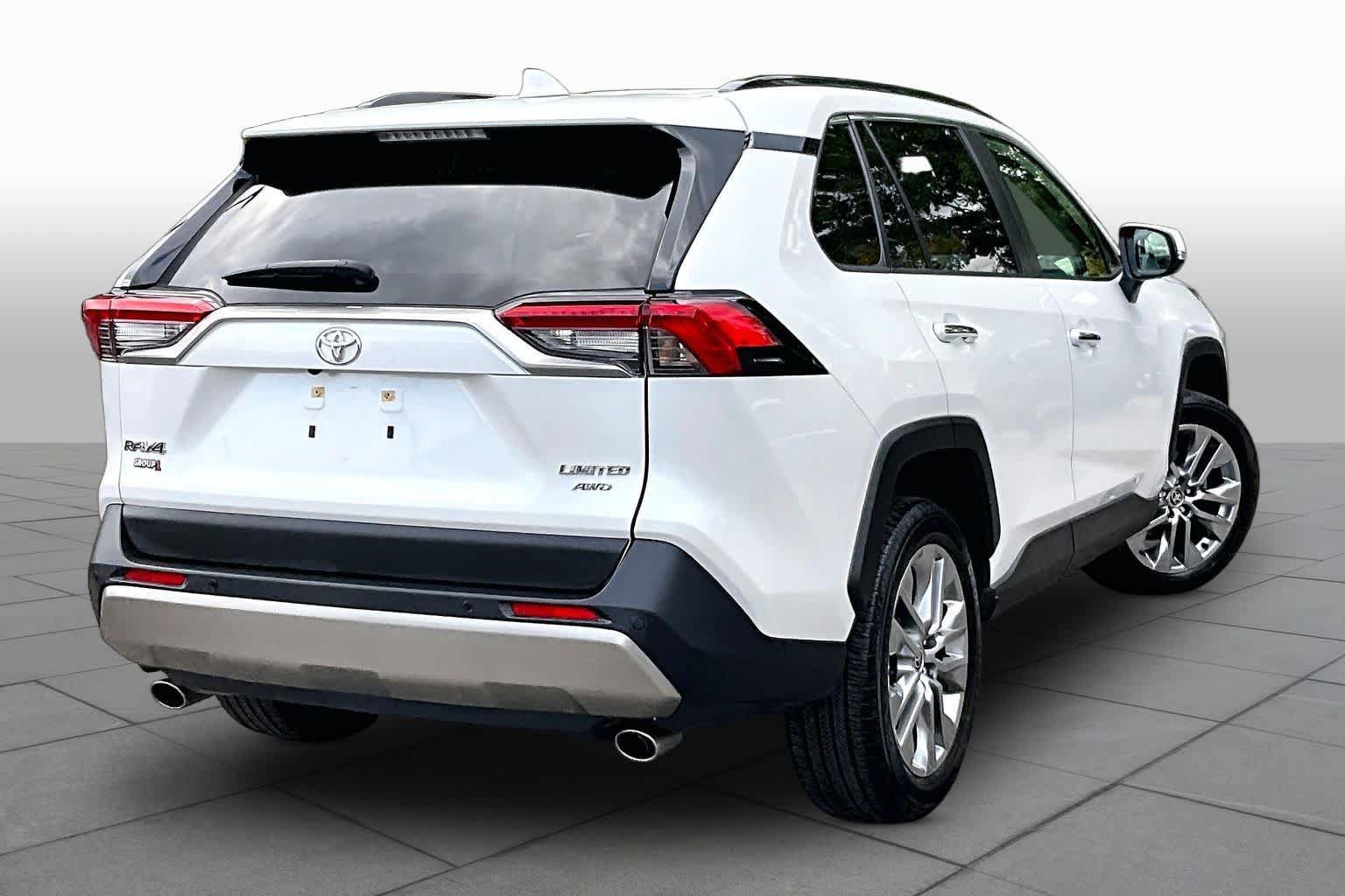 Certified 2024 Toyota RAV4 Limited w/ Advanced Technology Package AWD/4WD image 13