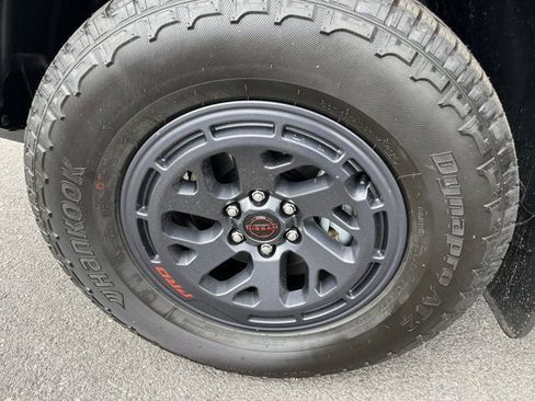 Used 2025 Nissan Frontier PRO-4X w/ Pro Convenience Package image 24