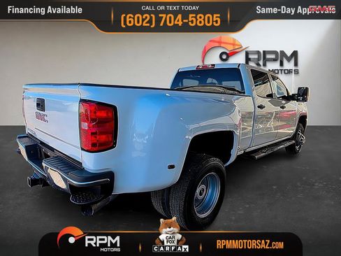 Used 2017 GMC Sierra 3500 2WD Crew Cab w/ Sierra Convenience Package image 3