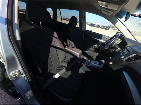 Used 2013 Subaru Outback 2.5i Premium w/ All-Weather Pkg image 10