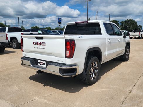 Used 2024 GMC Sierra 1500 SLE w/ Preferred Package AWD/4WD image 5