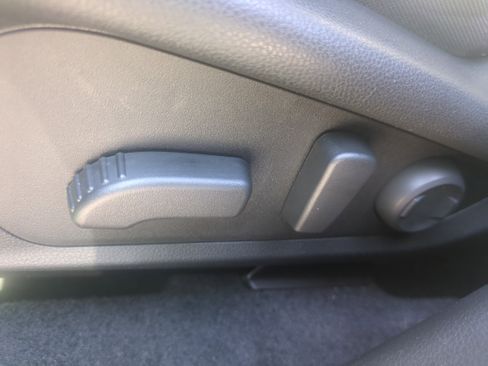 Used 2025 Subaru Forester Premium AWD/4WD image 9