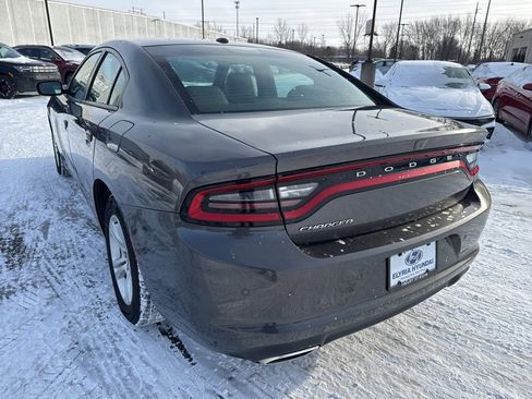 Used 2019 Dodge Charger SXT w/ Leather Interior Group image 7