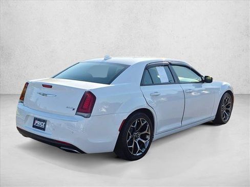 Used 2015 Chrysler 300 S RWD image 5