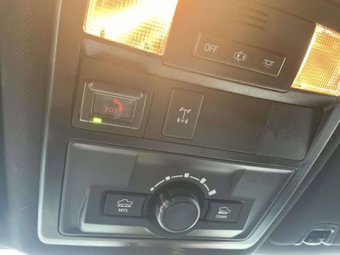 Used 2021 Toyota Tacoma TRD Off-Road image 25