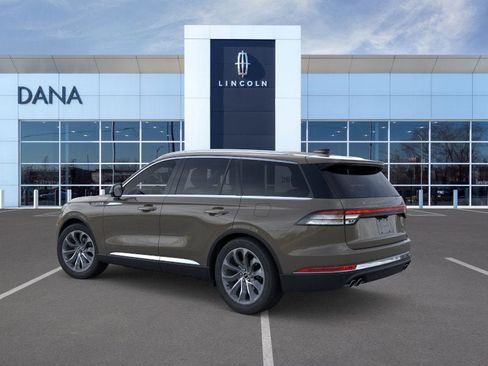 New 2025 Lincoln Aviator AWD image 4