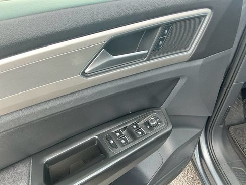 Used 2018 Volkswagen Atlas SE FWD image 16