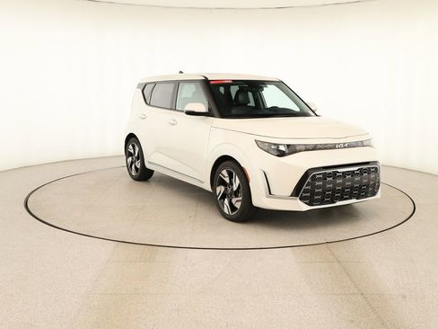 Used 2023 Kia Soul GT-Line FWD image 10