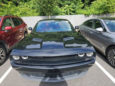 Used 2018 Dodge Challenger GT w/ Driver Convenience Group AWD/4WD image 2