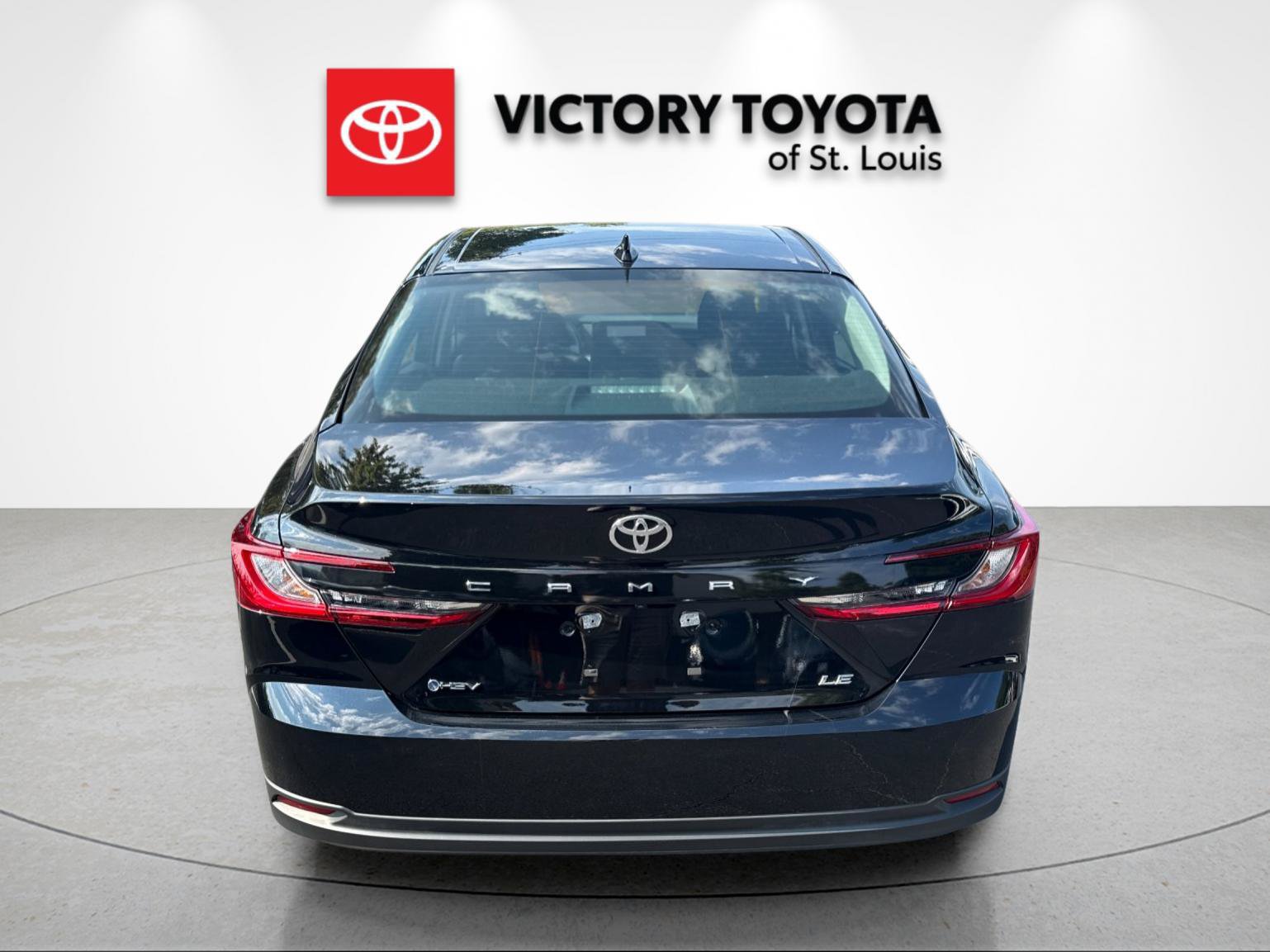 Used 2026 Toyota Camry LE FWD image 4