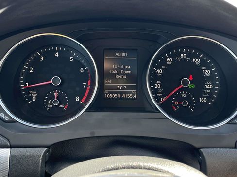 Used 2017 Volkswagen Jetta SE image 25