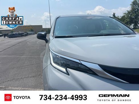Used 2023 Toyota Sienna XSE FWD image 14