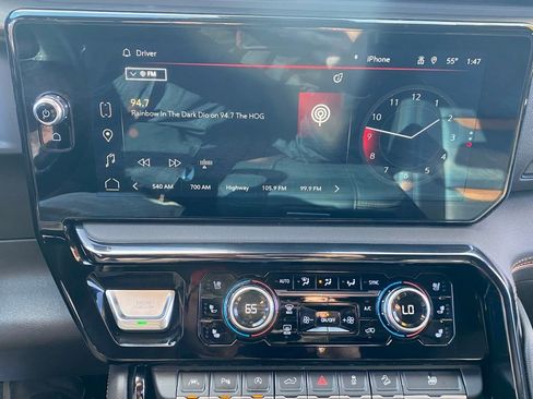 Used 2023 GMC Sierra 1500 AT4 image 23