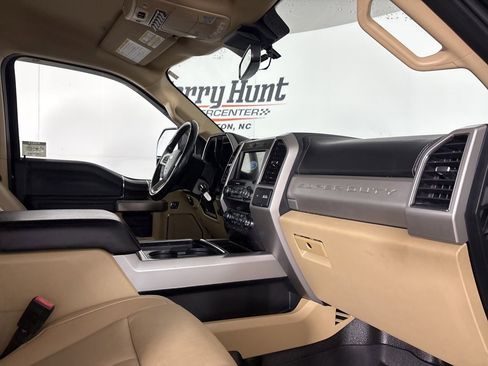 Used 2021 Ford F350 Lariat w/ Lariat Value Package AWD/4WD image 33