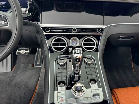 Used 2024 Bentley Continental GT Azure image 26