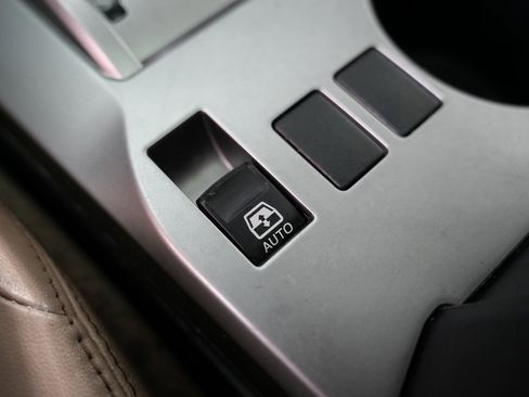 Used 2019 Toyota 4Runner Limited image 32