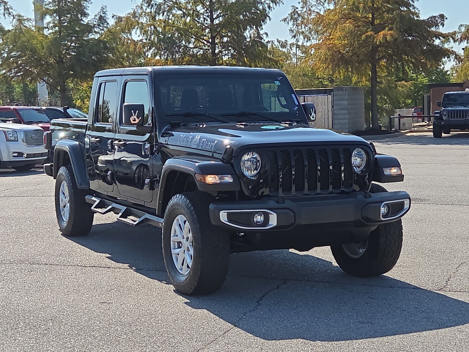 Used 2023 Jeep Gladiator Sport AWD/4WD image 1