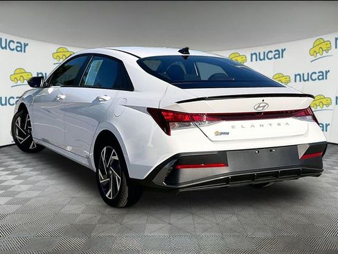 Used 2025 Hyundai Elantra Sport FWD image 4