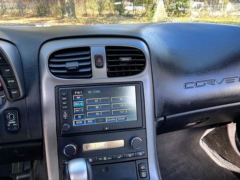 Used 2007 Chevrolet Corvette Convertible w/ Preferred Equipment Group image 8