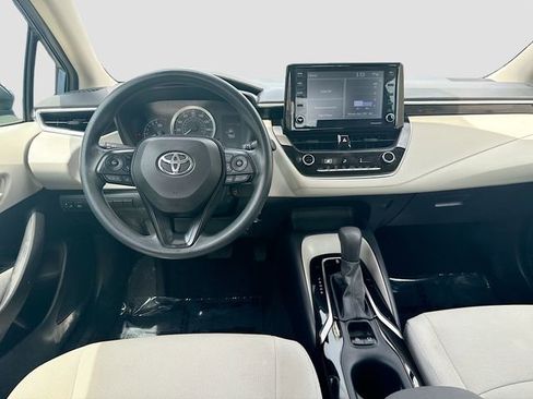Used 2022 Toyota Corolla LE FWD image 21