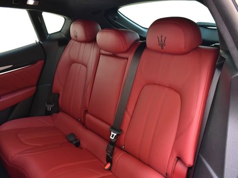 Used 2023 Maserati Levante Modena AWD/4WD image 17
