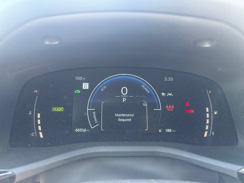 Used 2025 Toyota Camry SE FWD image 23