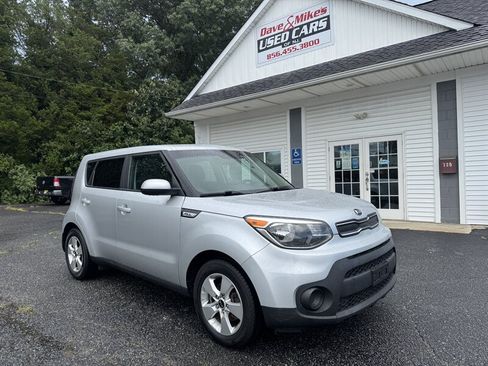 Used 2019 Kia Soul FWD image 1