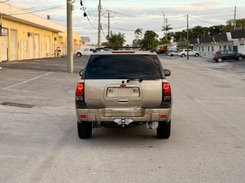 Used 2005 Chevrolet TrailBlazer LS w/ LS Preferred Equipment Group RWD image 6