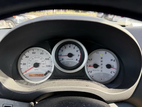 Used 2005 Toyota RAV4 2WD image 26