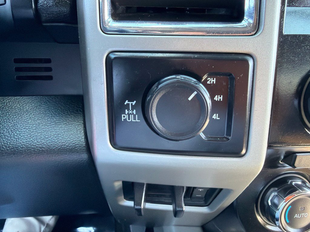 Used 2017 Ford F250 Lariat w/ Lariat Value Package AWD/4WD image 6