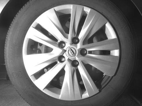 Used 2025 Nissan Sentra S FWD image 15