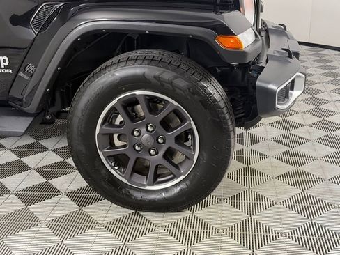 Used 2021 Jeep Gladiator Overland w/ Cold Weather Group image 13