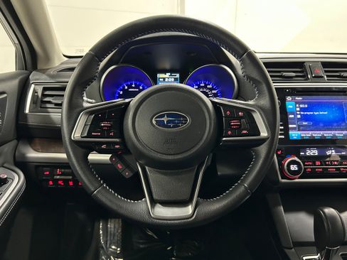 Used 2019 Subaru Outback 3.6R Limited w/ Popular Package #2 AWD/4WD image 12