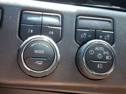 Used 2025 Chevrolet Silverado 1500 LT Trail Boss w/ Convenience Package II AWD/4WD image 26